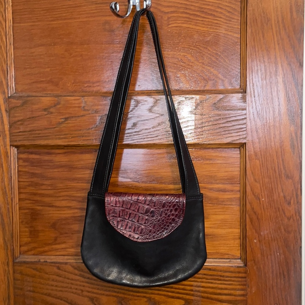 GORGEOUS! Never worn thrifted black leather  with burgundy crocodile detail. GEM